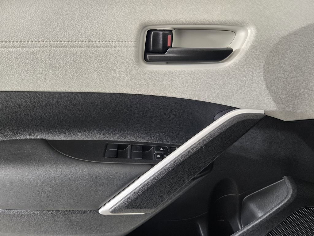 Used 2025 Toyota Corolla Cross L FWD image 22