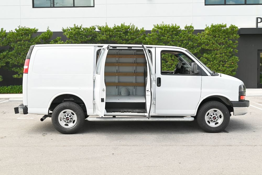 Used 2024 GMC Savana 2500 w/ Driver Convenience Package image 8