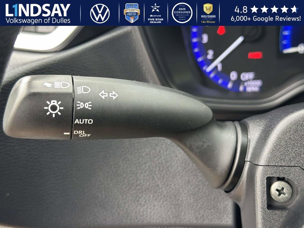 Used 2021 Toyota Corolla LE w/ Carpet Mat Package (TMS) image 21