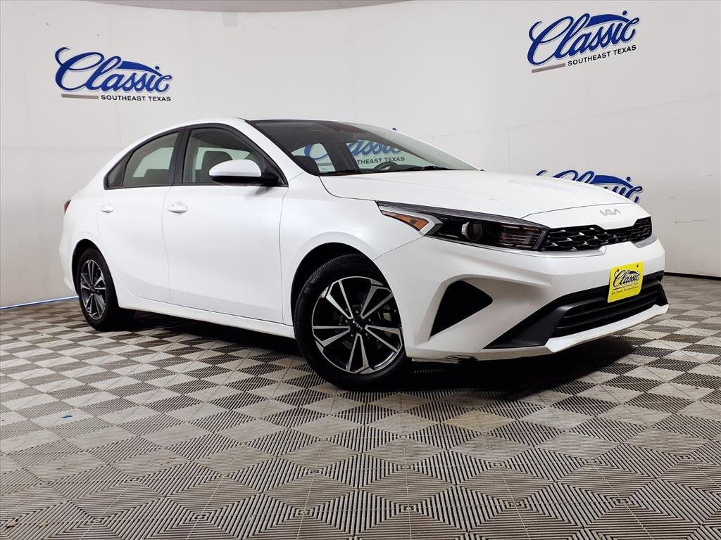 Certified 2024 Kia Forte LXS image 1