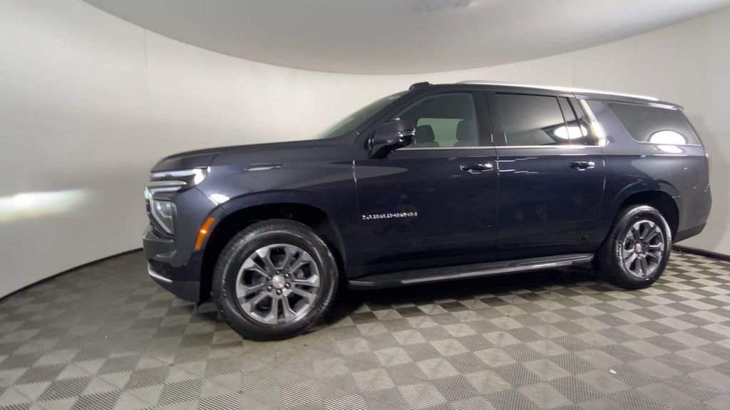 New 2026 Chevrolet Suburban LT w/ Comfort Package image 6
