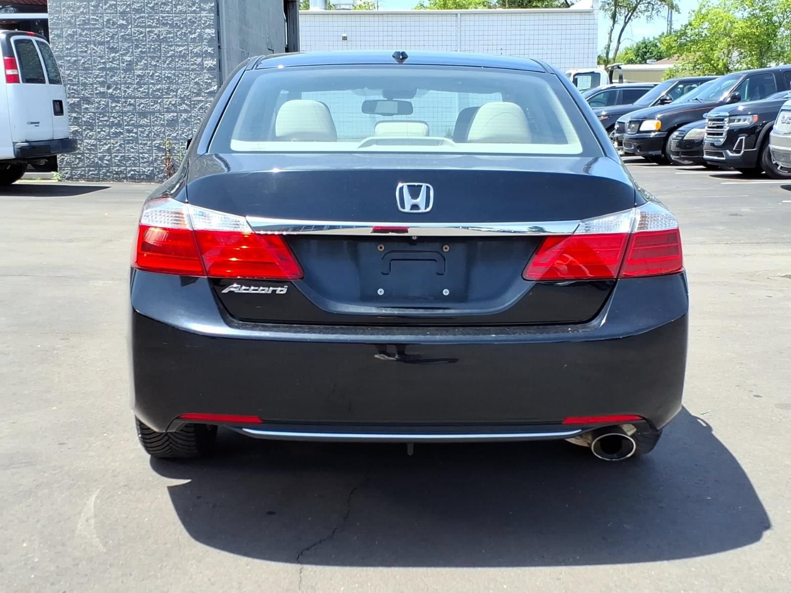 Used 2015 Honda Accord EX-L image 4