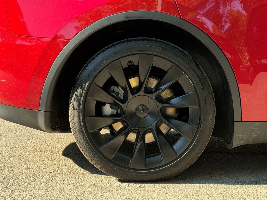 Used 2023 Tesla Model Y Long Range AWD/4WD image 9