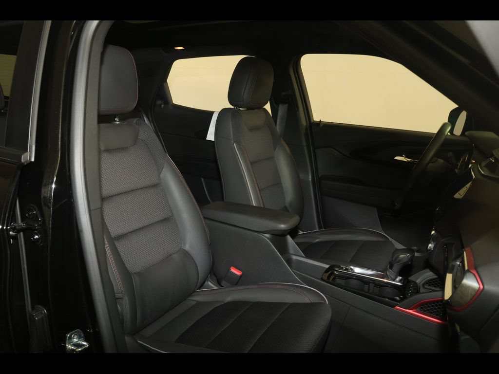Used 2023 Chevrolet TrailBlazer RS w/ Sun and Liftgate Package AWD/4WD image 31
