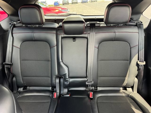 Used 2025 Ford Escape ST-Line Select AWD/4WD image 18