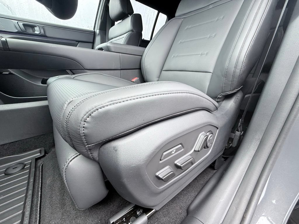 New 2026 Hyundai Santa Fe Calligraphy FWD image 22