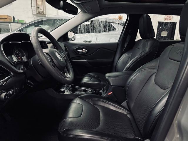 Used 2022 Jeep Cherokee Limited image 17