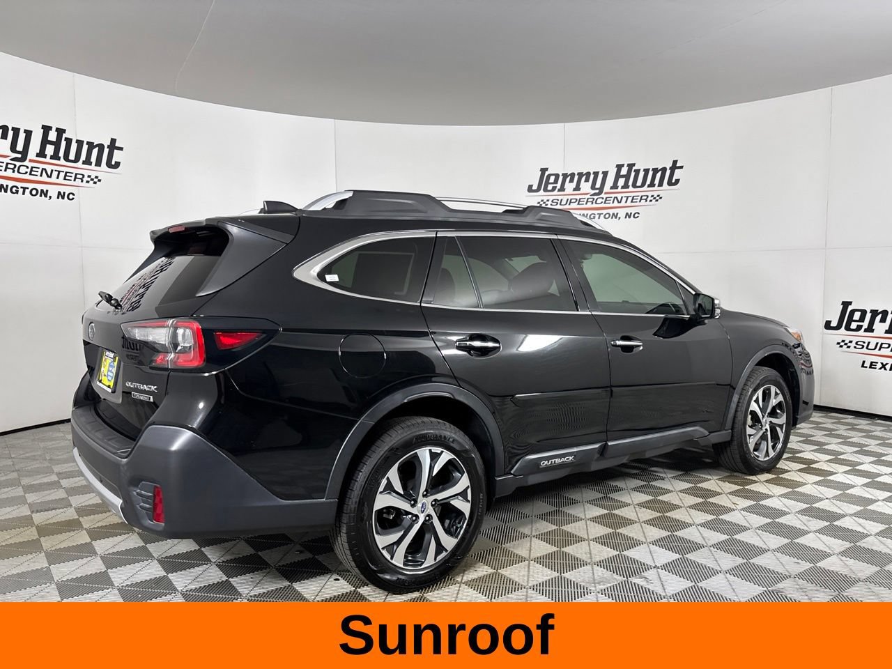 Used 2020 Subaru Outback Touring AWD/4WD image 6