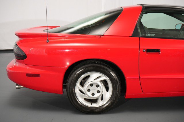 Used 1994 Pontiac Firebird Formula RWD image 18