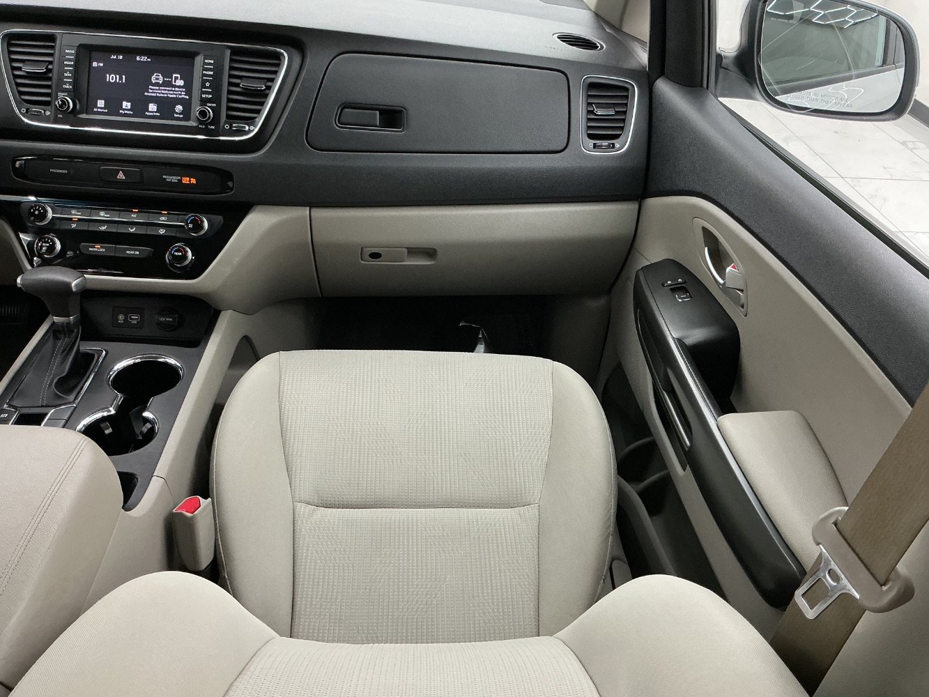 Used 2020 Kia Sedona L FWD image 27