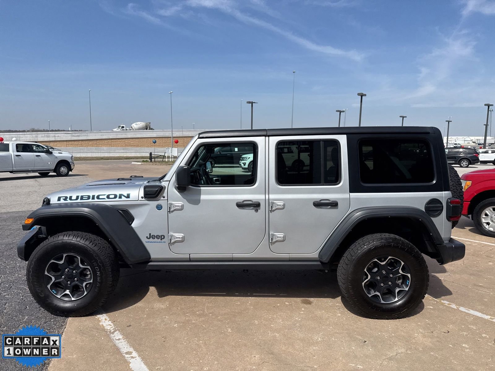 Used 2023 Jeep Wrangler Unlimited Rubicon 4xe w/ Cold Weather Group AWD/4WD image 6