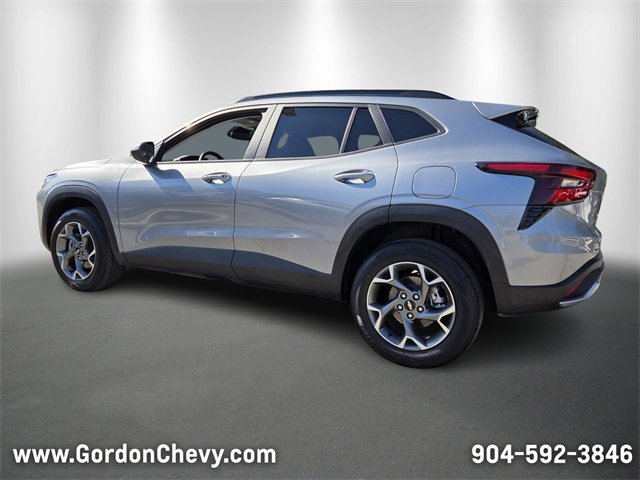 Certified 2025 Chevrolet Trax LT w/ LT Convenience Package image 3