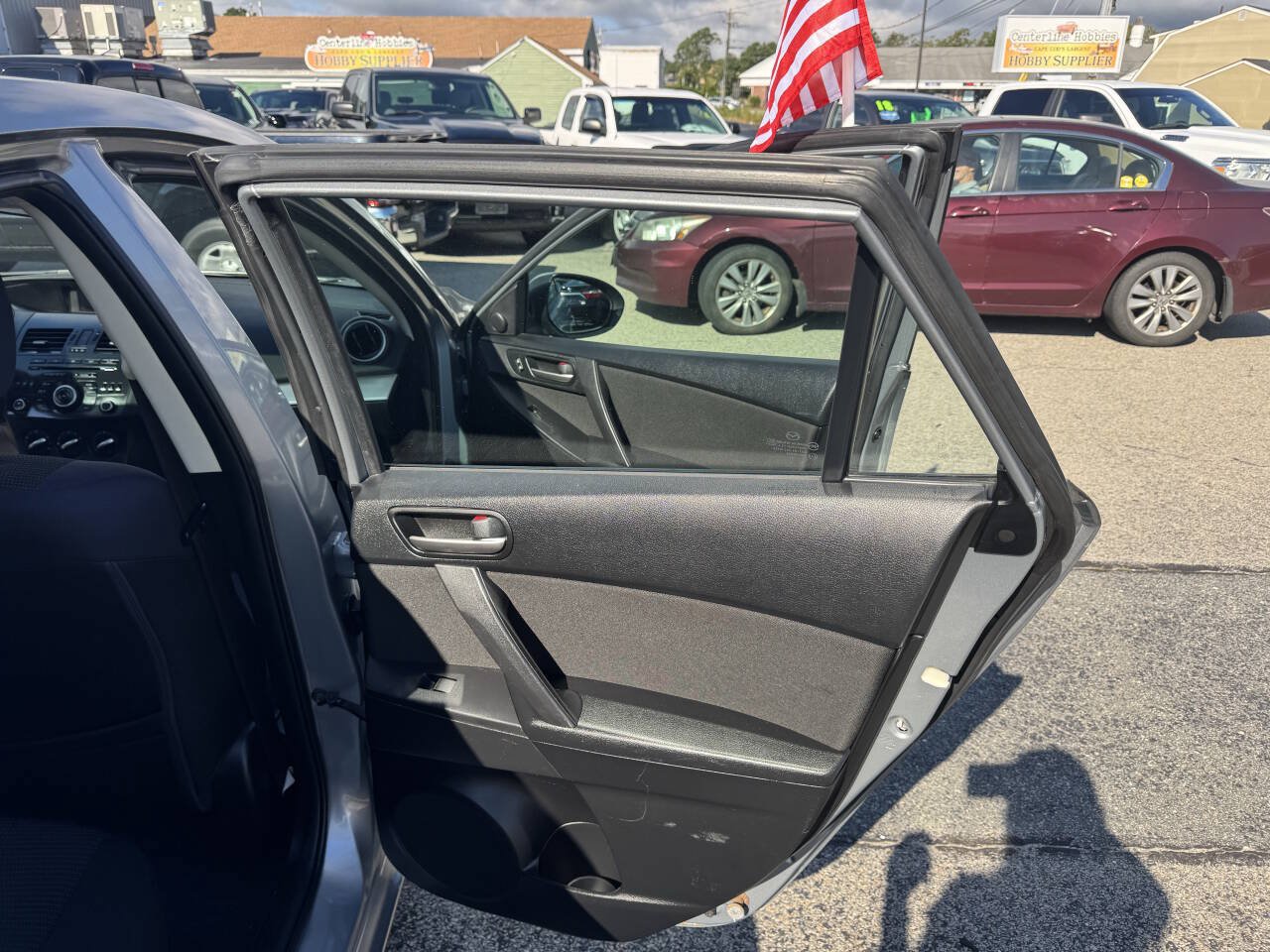 Used 2012 MAZDA MAZDA3 i Touring FWD image 32