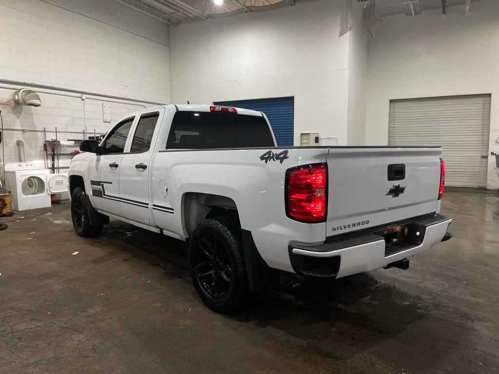 Used 2017 Chevrolet Silverado 1500 Custom w/ Custom Convenience Package image 6
