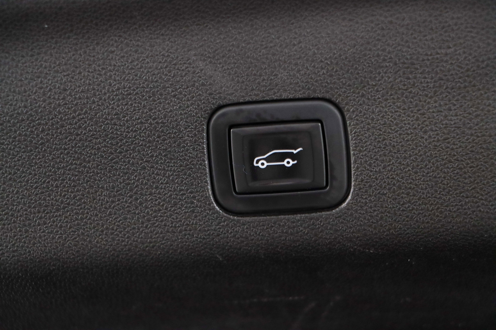 Used 2023 Chevrolet Tahoe Z71 AWD/4WD image 35