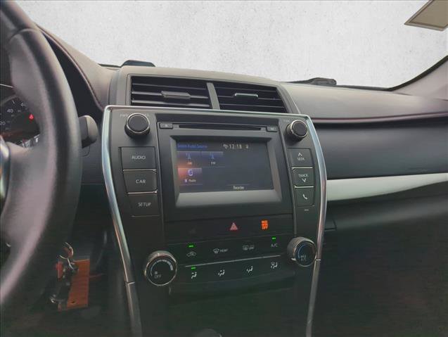 Used 2016 Toyota Camry SE w/ Moonroof Package FWD image 13