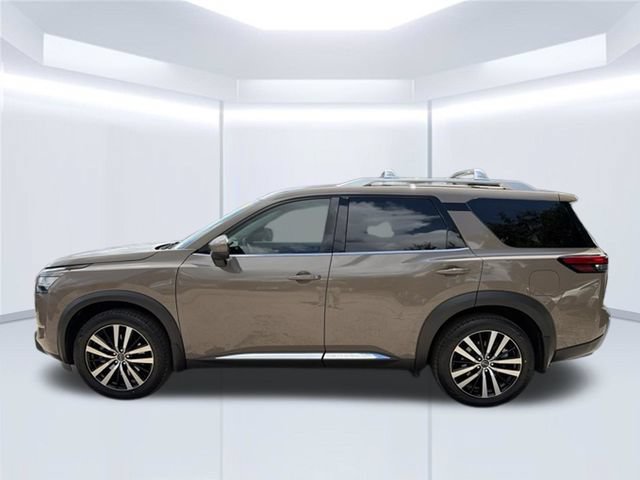 Used 2023 Nissan Pathfinder Platinum w/ Black Appearance Package AWD/4WD image 10