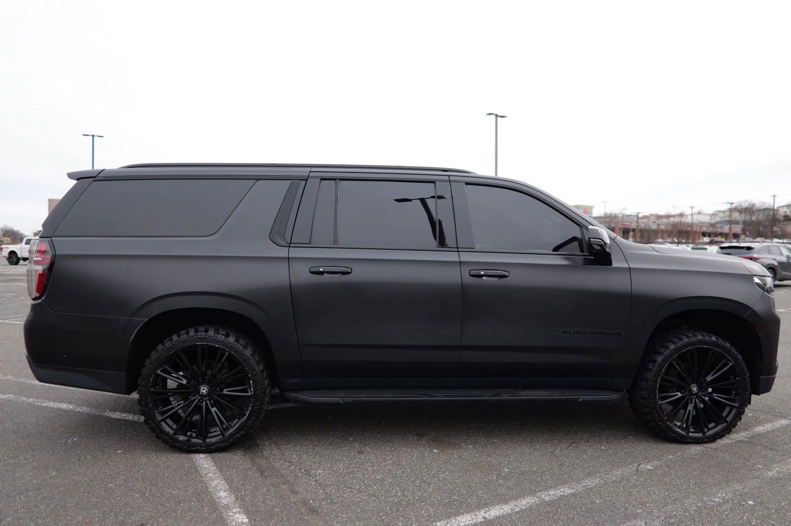 Used 2021 Chevrolet Suburban RST w/ Luxury Package image 9