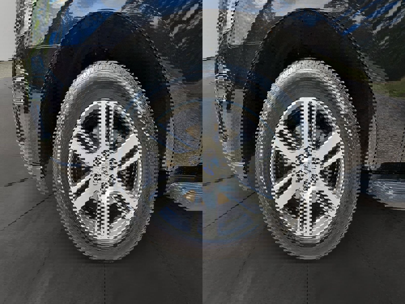 Used 2024 Ford Expedition Limited image 14