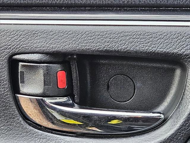 Used 2018 Toyota Corolla LE FWD image 6