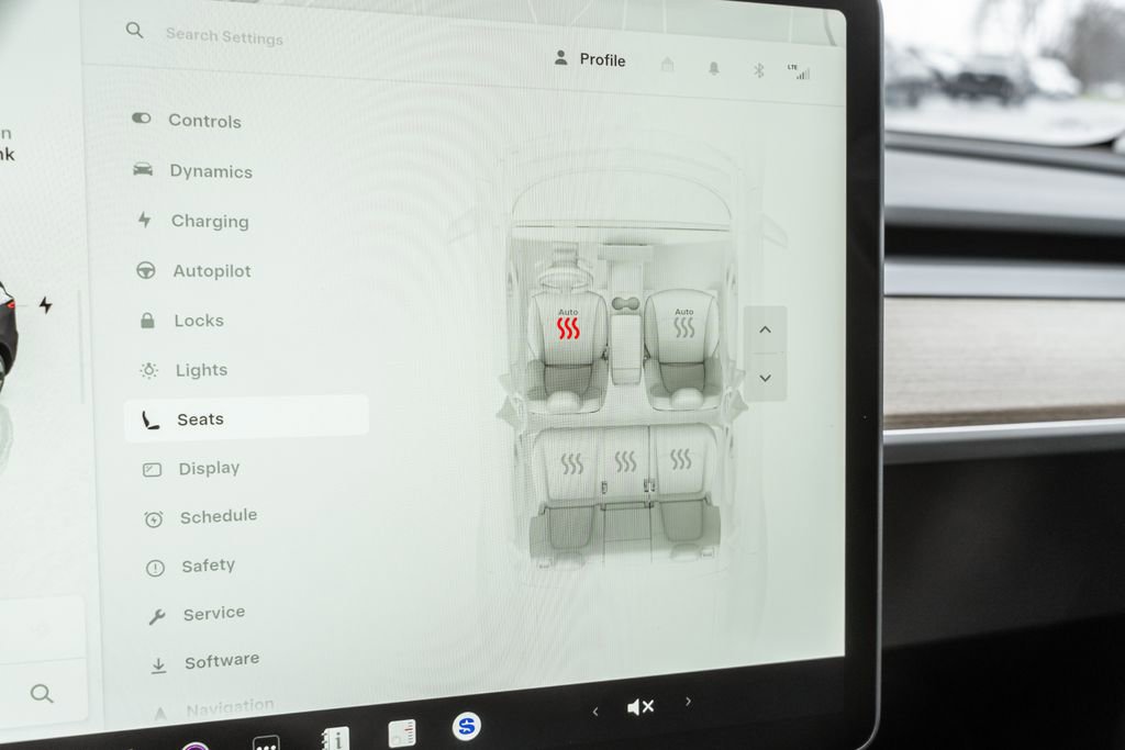 Used 2023 Tesla Model Y Long Range image 7