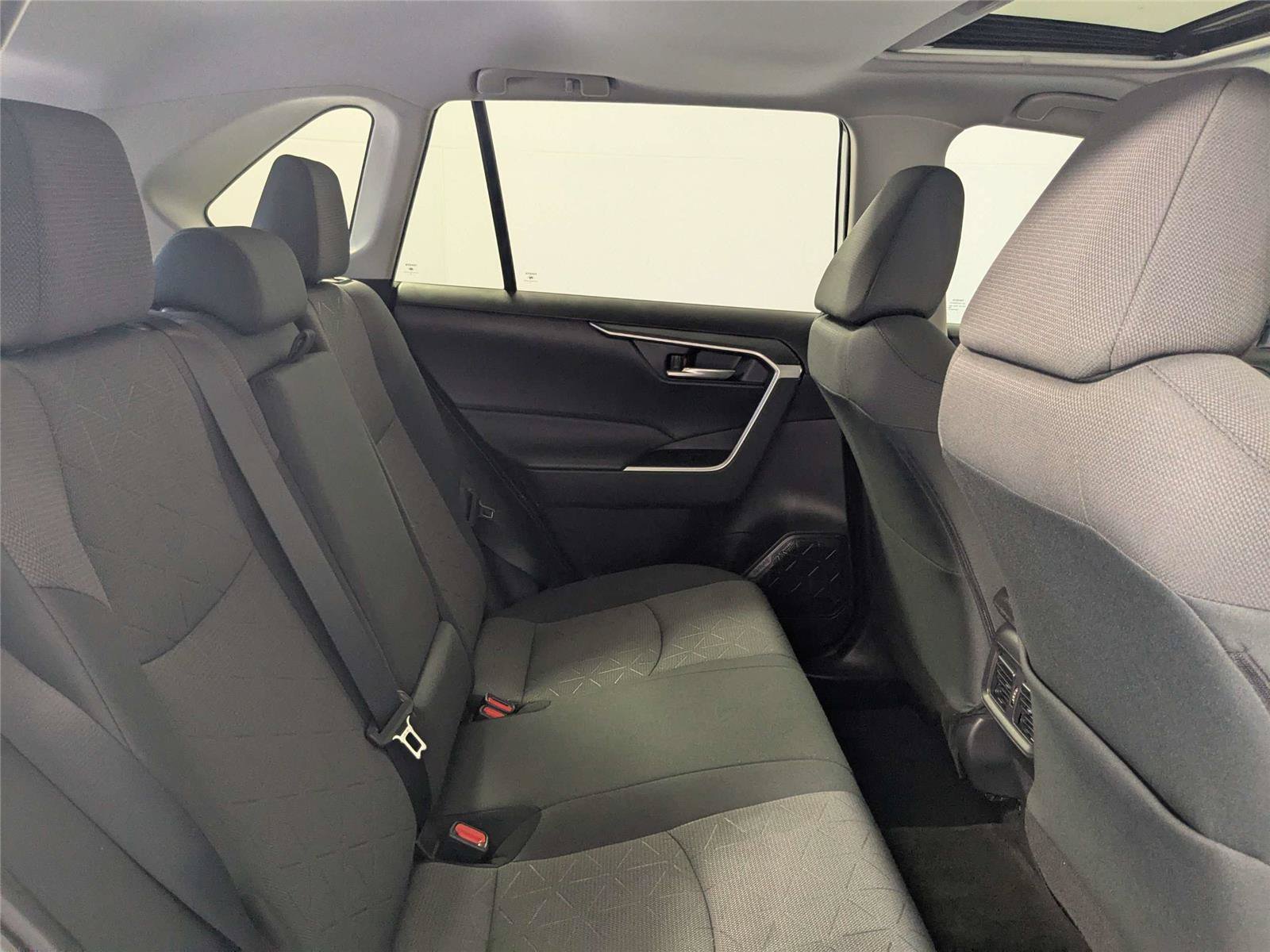Used 2023 Toyota RAV4 XLE w/ Convenience Package FWD image 28