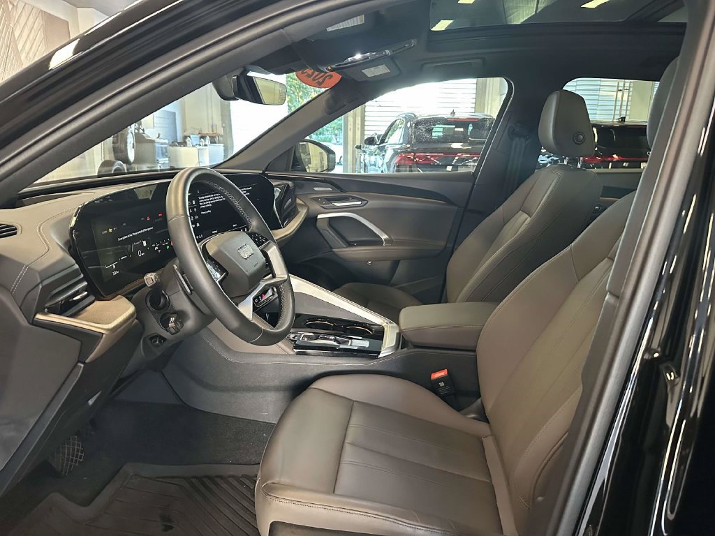 Used 2025 Audi Q5 Premium Plus w/ Premium Plus AWD/4WD image 17