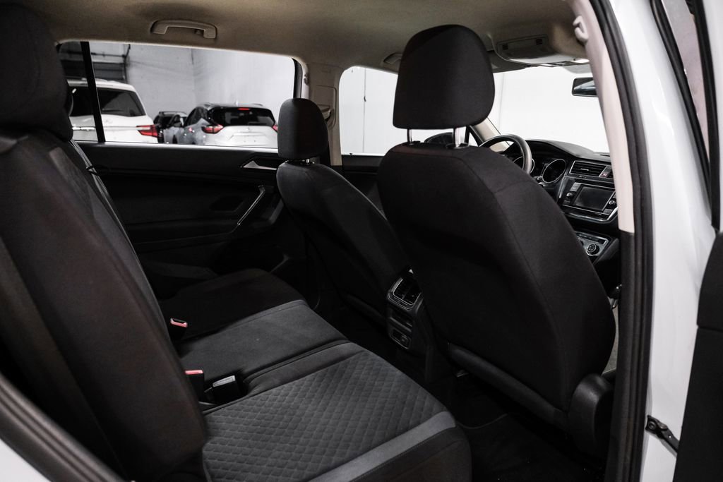 Used 2018 Volkswagen Tiguan S image 31