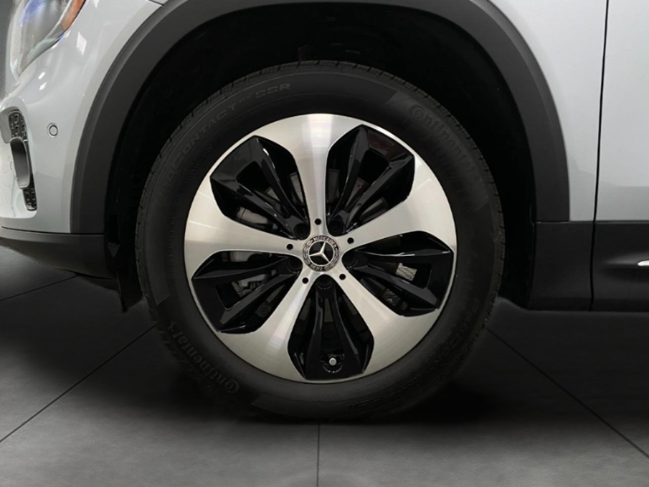 Certified 2026 Mercedes-Benz GLB 250 4MATIC image 43