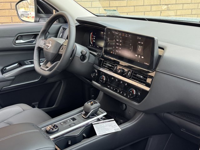 New 2026 Nissan Pathfinder SL AWD/4WD image 9