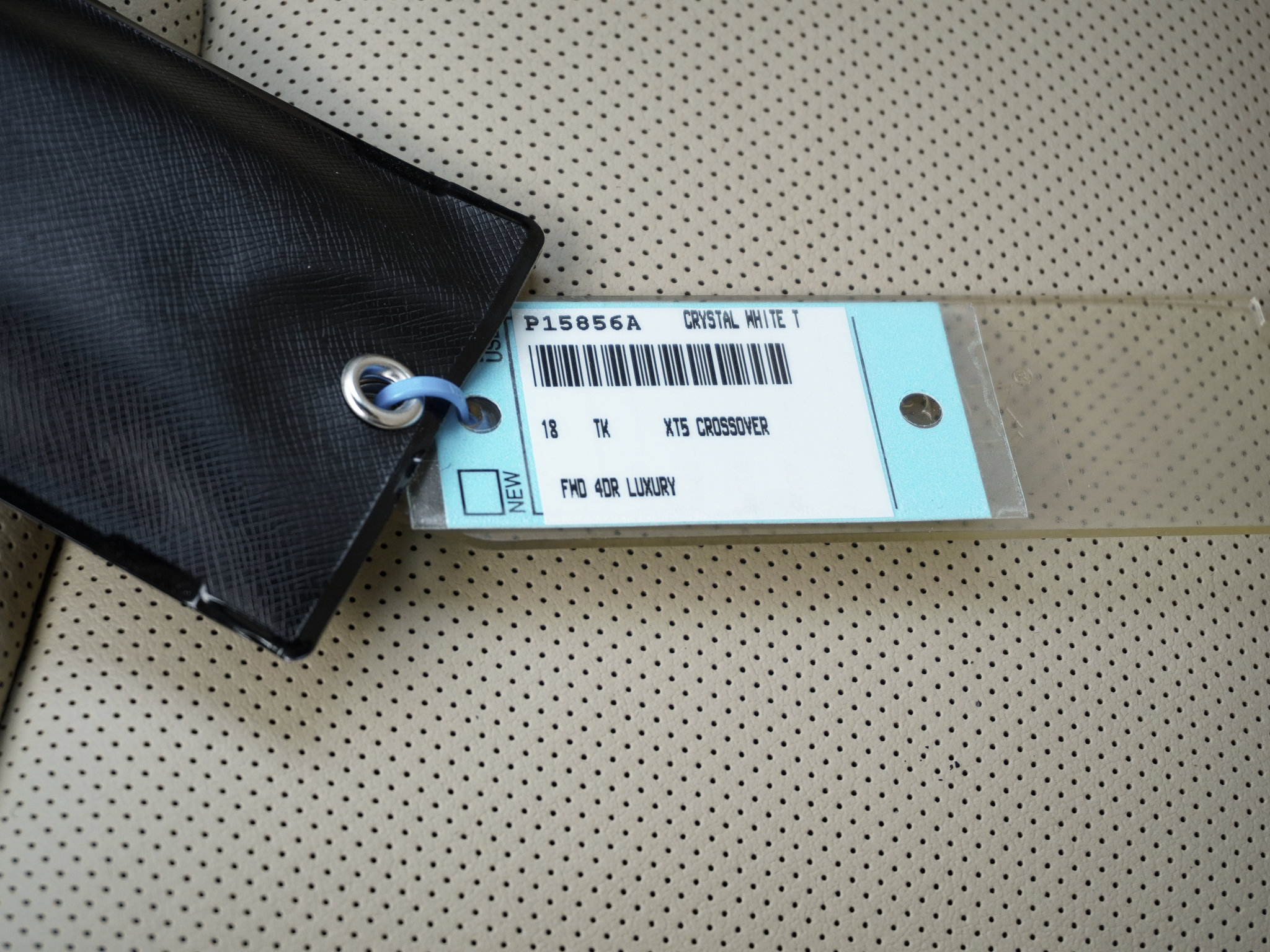 Used 2018 Cadillac XT5 Luxury w/ Driver Awareness Package image 38