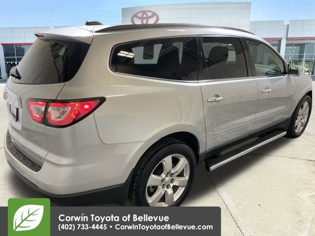 Used 2017 Chevrolet Traverse LT w/ Style and Technology Package image 5