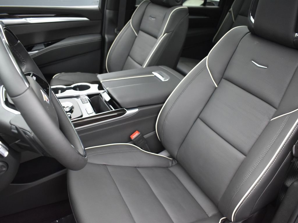 Certified 2026 Cadillac Escalade ESV Luxury w/ Touring Package image 13
