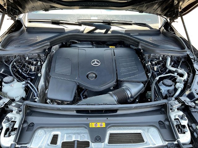 Certified 2023 Mercedes-Benz GLC 300 4MATIC image 32