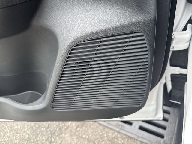 Used 2025 Nissan Kicks SV FWD image 25