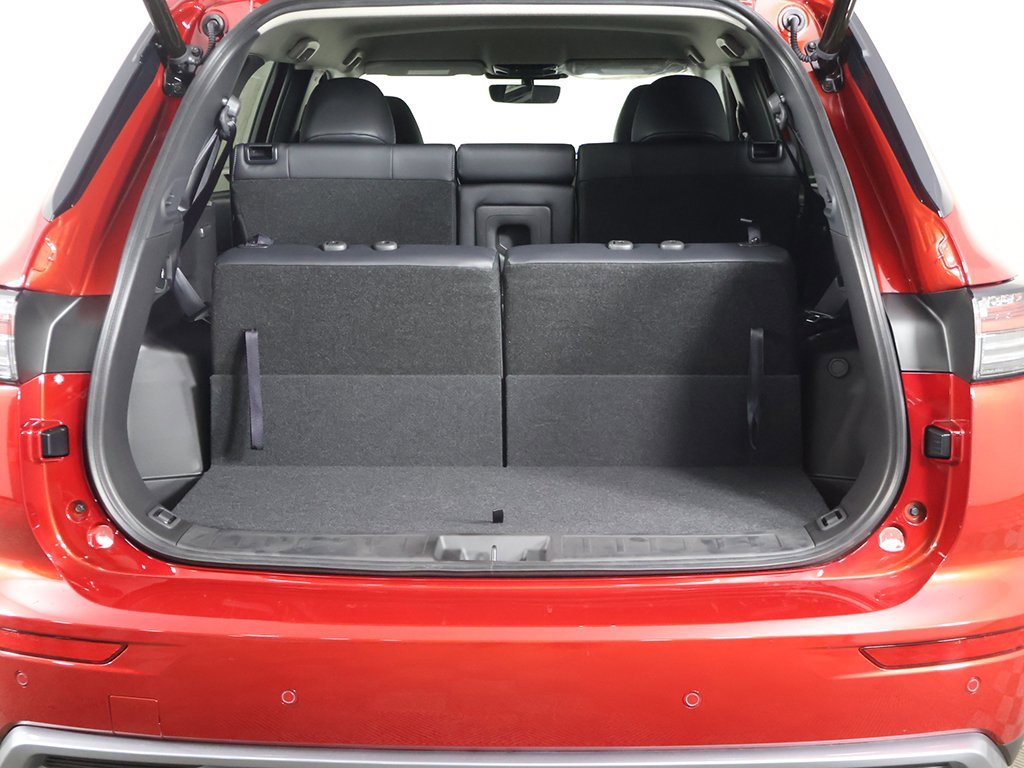 New 2025 Mitsubishi Outlander SE image 22