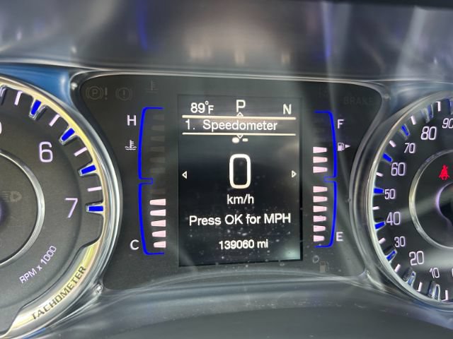 Used 2016 Chrysler 200 Limited FWD image 35