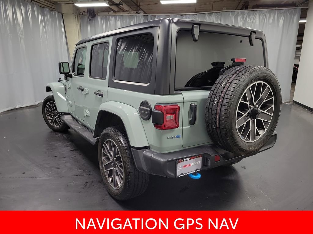 Used 2023 Jeep Wrangler Unlimited Sahara w/ Cold Weather Group AWD/4WD image 6