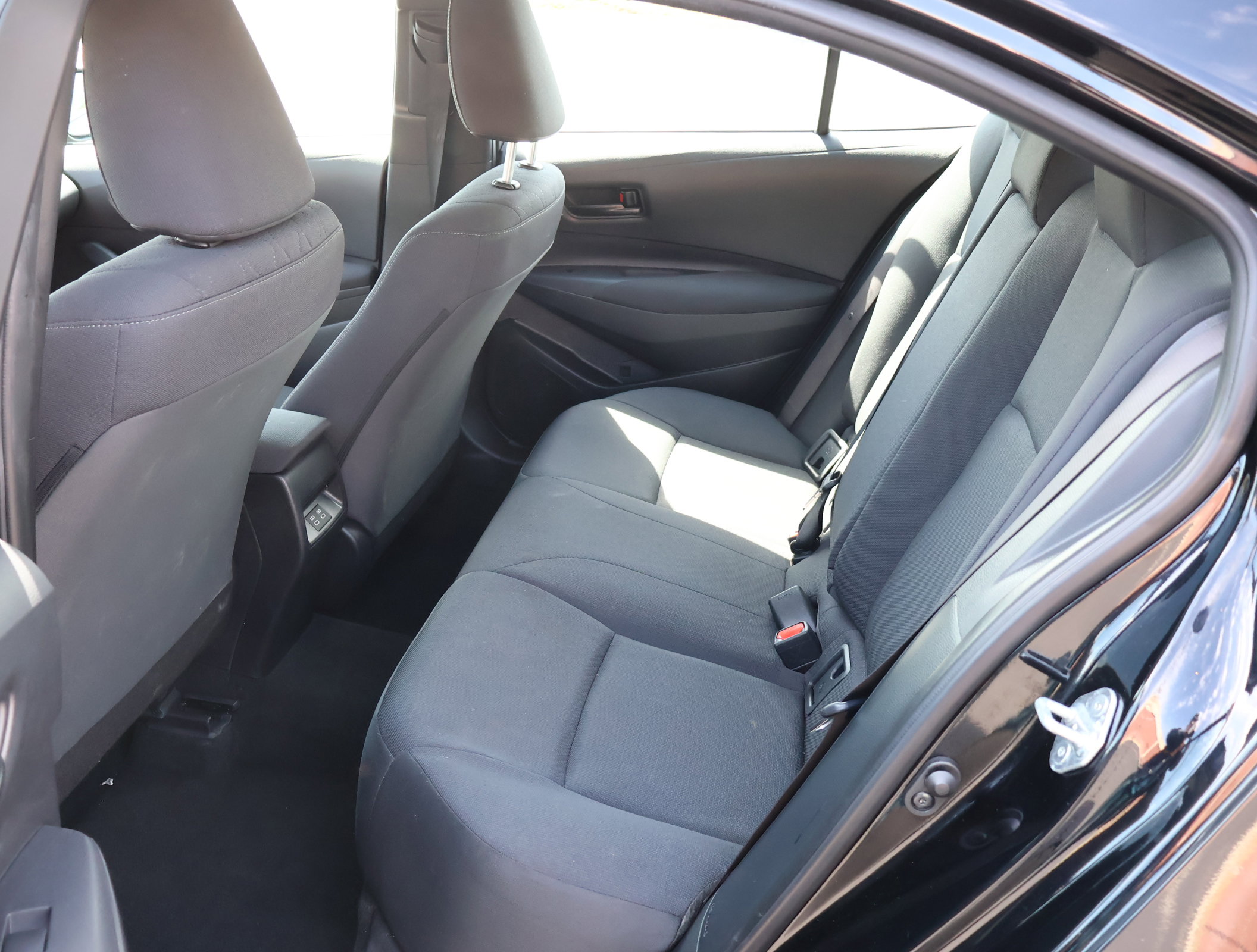 Used 2024 Toyota Corolla LE FWD image 18