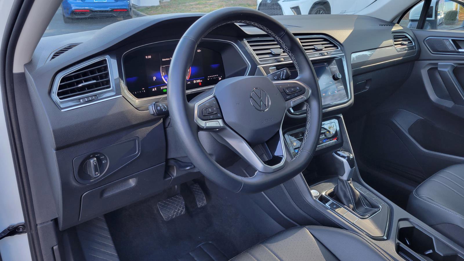 Certified 2024 Volkswagen Tiguan SE image 22