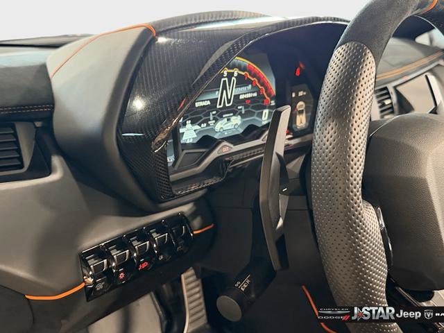 Used 2021 Lamborghini Aventador SVJ AWD/4WD image 19