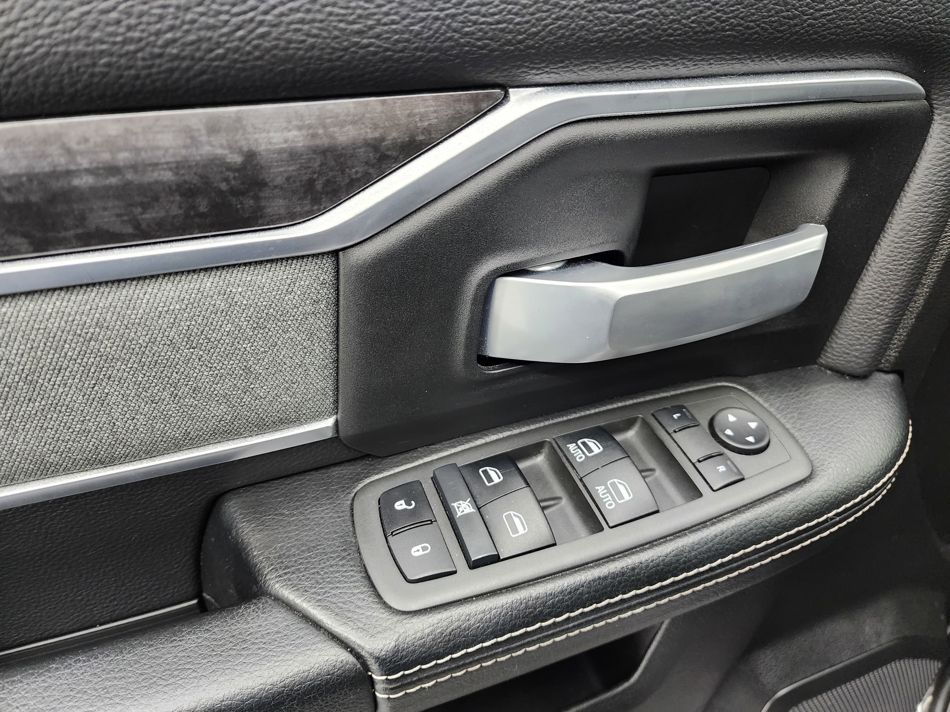 Used 2022 RAM 2500 Big Horn w/ Night Edition image 40