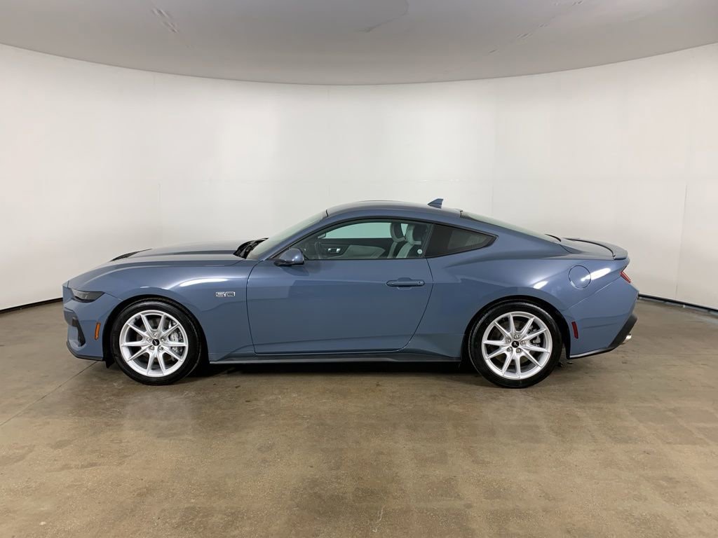 Used 2025 Ford Mustang GT Premium image 14