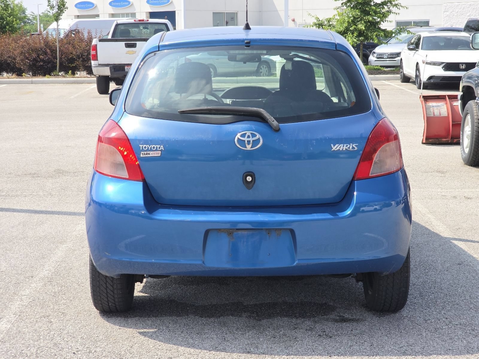 Used 2007 Toyota Yaris 2-Door Hatchback FWD image 7