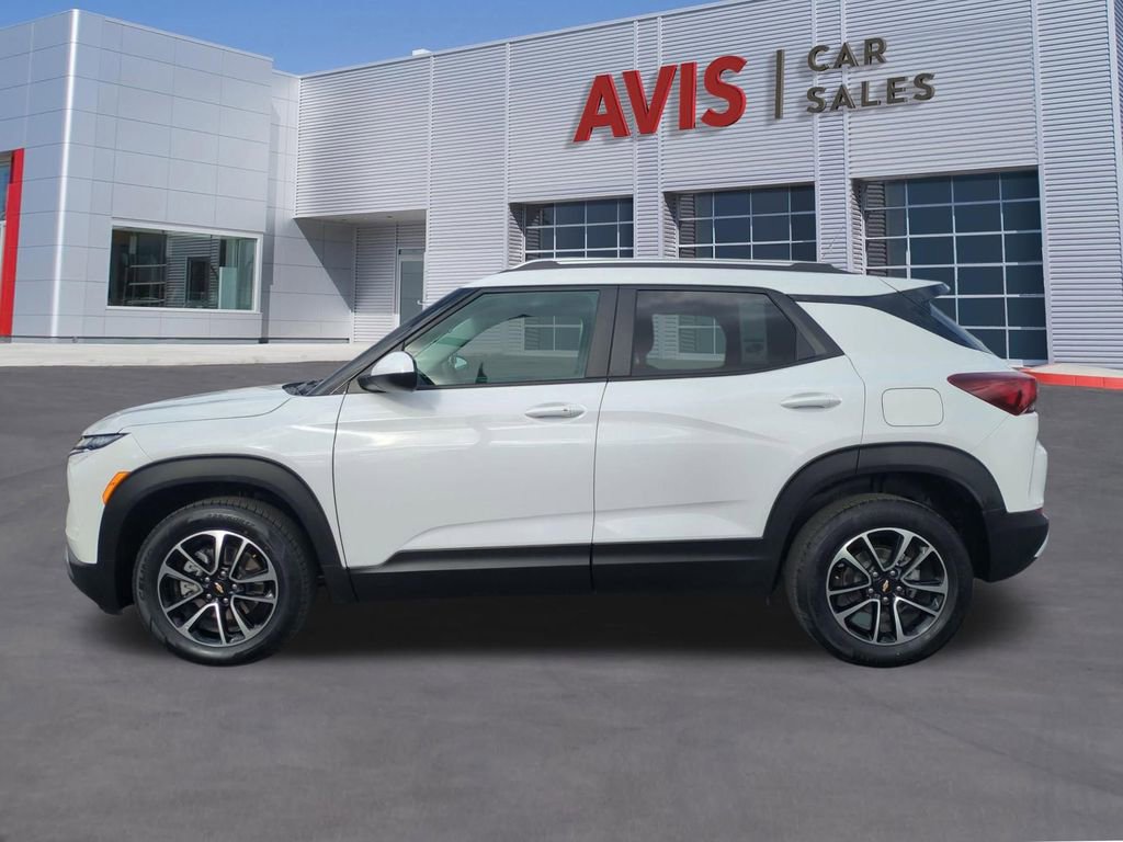 Used 2025 Chevrolet TrailBlazer LT AWD/4WD image 10