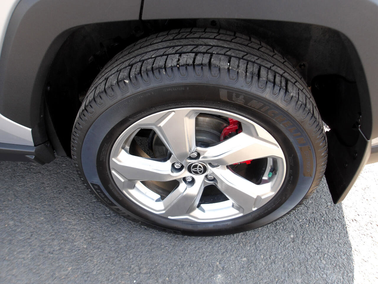 Used 2021 Toyota RAV4 XLE image 27