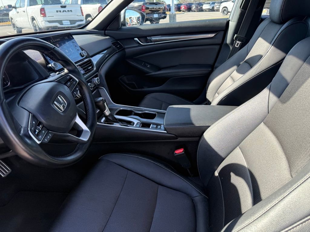 Used 2019 Honda Accord Sport image 9