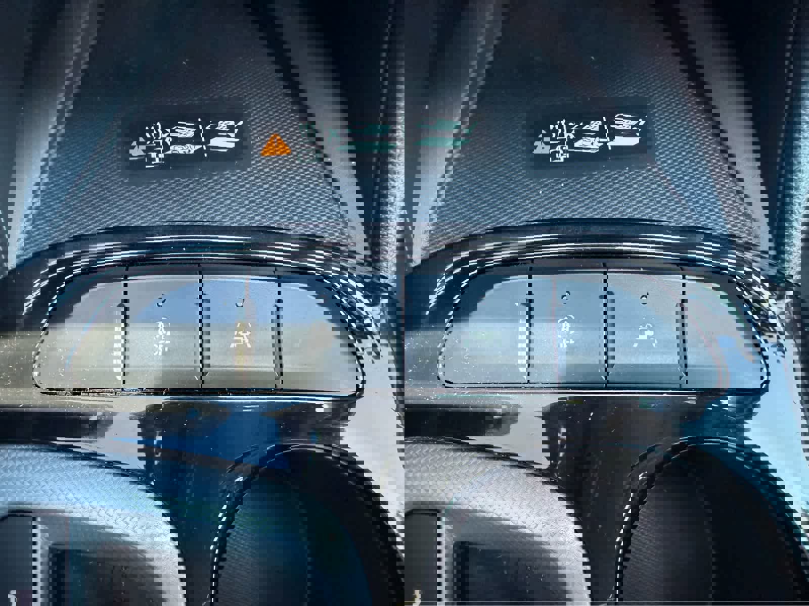 Used 2024 Buick Envista Avenir image 25