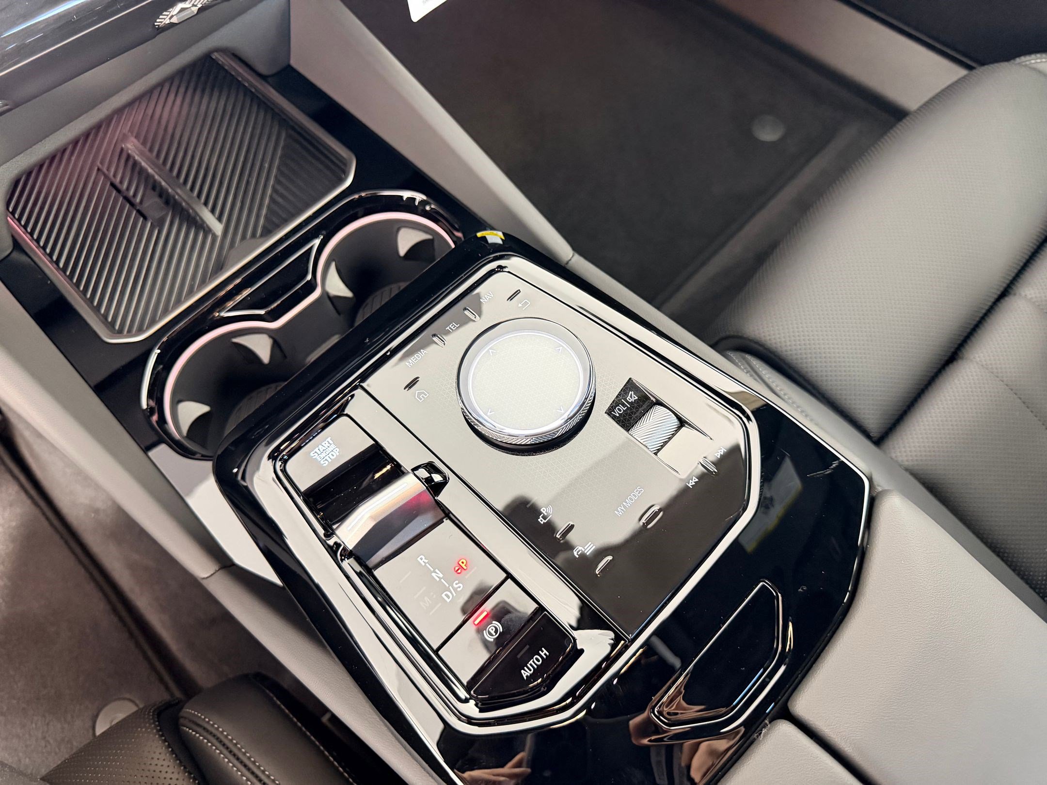 New 2026 BMW 530i RWD image 24