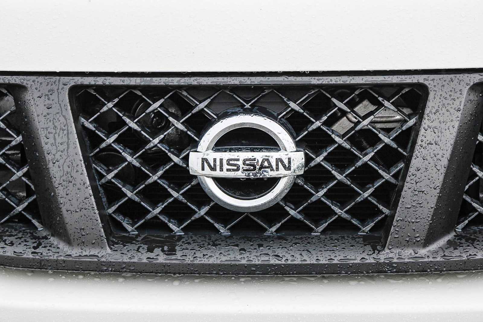 Used 2015 Nissan Titan S image 10